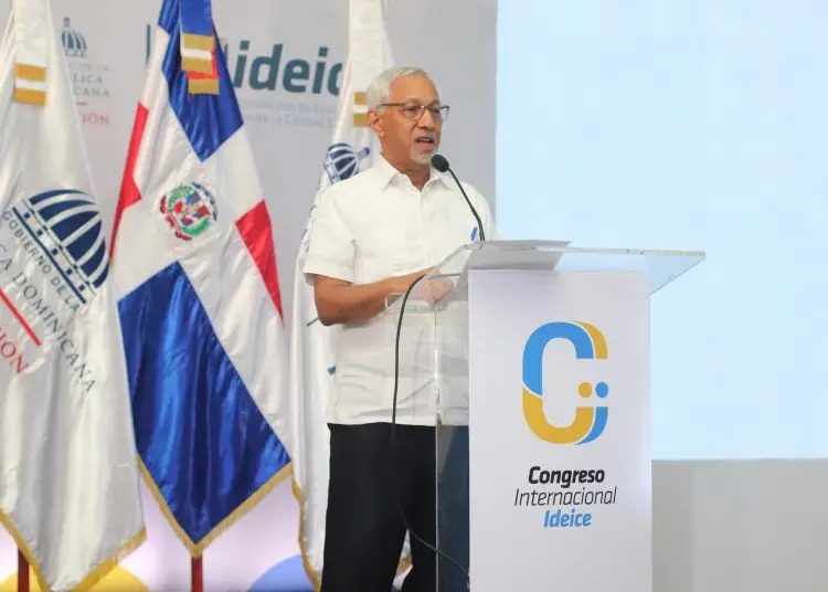 Hernández también resaltó la importancia de medir el impacto del programa orientado a mejorar las habilidades de lectura y escritura en los primeros grados de primaria.