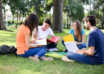 La educación técnico-profesional en América Latina aumenta el ingreso de los jóvenes y mejora su acceso al empleo.