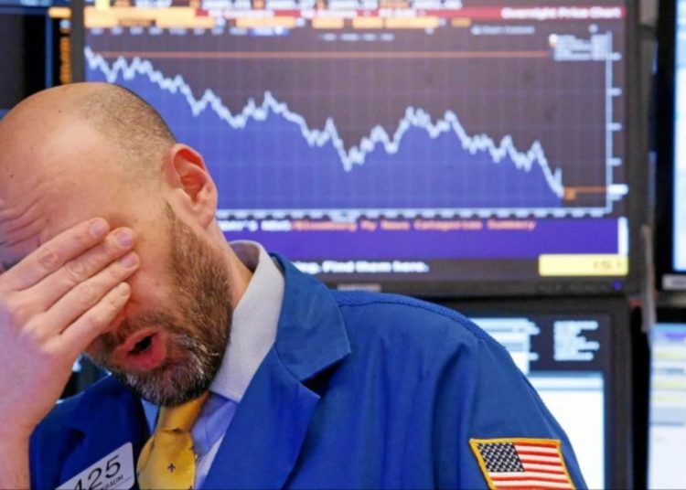 Un 21% prevé que la economía estadounidense entre en recesión en el primer semestre de 2025.