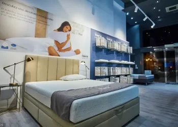 La proporción de ventas directas sobre el total de ventas netas se incrementó hasta el 65.2%, en comparación con el 24.5% del mismo trimestre del año anterior.