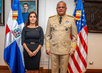 Este acercamiento evidencia el compromiso permanente del Gobierno dominicano y de la Embajada de los Estados Unidos de seguir trabajando de manera coordinada.