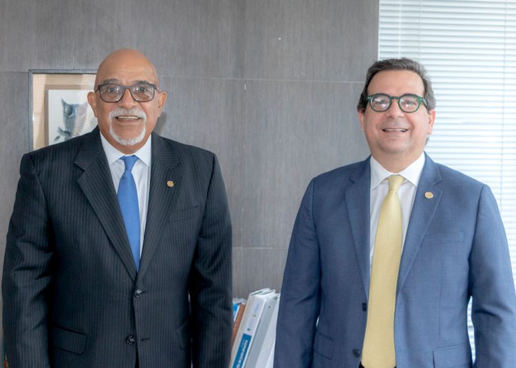 Francisco Melo Chalas, presidente de la junta de directores, y Gustavo Zuluaga Alam, vicepresidente ejecutivo.