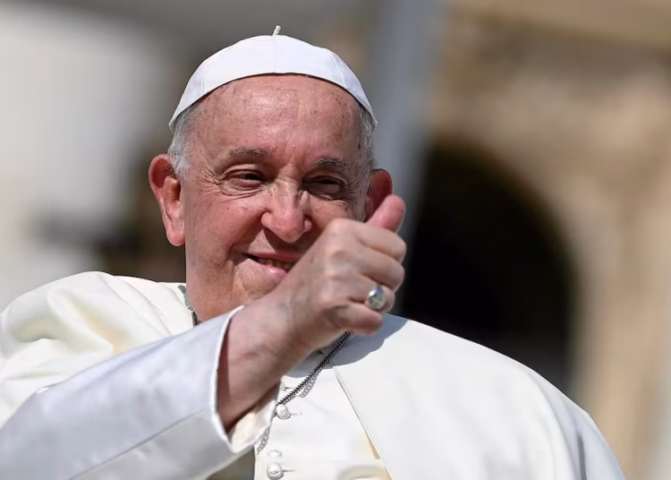 Los médicos han decidido levantar el pronóstico reservado.