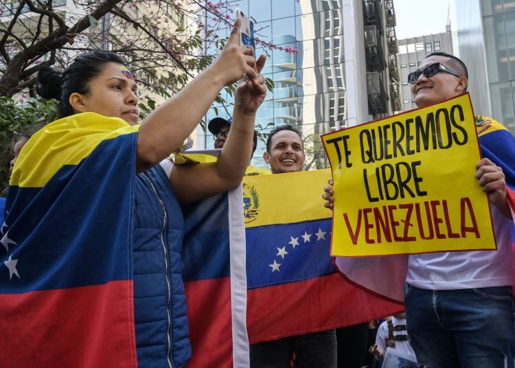 Dijo que "seguiremos apoyando la búsqueda de una salida a la crisis política en Venezuela".