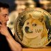 La cotización del dogecoin llegó a subir más de un 26% en una aparente reacción a este movimiento de la empresa de Elon Musk. | Flickr
