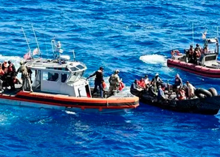 La Guardia Costera repatrió a los migrantes de ambos casos a San Pedro de Macorís.