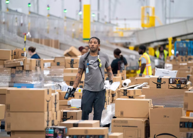 Los sectores de trabajo que más puestos crearon fueron el de la asistencia sanitaria, que creció en 43,000 puestos, el de la restauración y bares, que aumentó en 37,000.