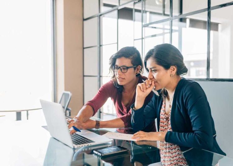 De acuerdo con datos de los especialistas, algunas de las mejores inversiones se dan en empresas fundadas por mujeres. | Fuente externa.