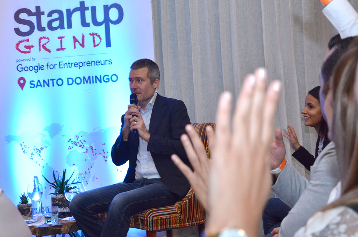 emprendedores dominicanos martin roos