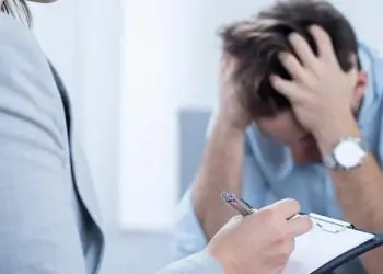 El estudio abarcó aproximadamente 10,000 líderes empresariales y de recursos humanos en diversas industrias y sectores de 93 países.