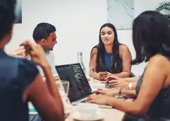 Así lo explicó la coordinadora de ejecución del programa We Finance Code en BID Invest del Banco Interamericano de Desarrollo (BID), Jennifer Lantigua, al revelar cuáles son las principales barreras que enfrentan las mujeres emprendedoras en República Dominicana.