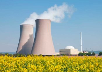 A finales de 2023, había en el mundo 413 reactores nucleares en funcionamiento, con una capacidad instalada de 372 gigavatios, precisó el OIEA en su informe.