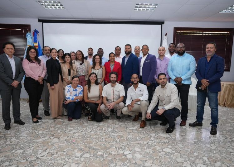 Representantes del Ministerio de Energía y Minas, organismos internacionales y entidades académicas participaron en el taller para la construcción de la Política Energética Nacional al 2050.