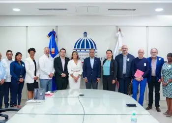 Participaron en el encuentro la viceministra de Innovación y Transición Energética, Betty Soto; el experto en materia eléctrica de sistemas de potencia, Carlos Azuaje; en sistema de hidrobombeo, Filip Casalis; la country manager de Mott MacDonald en Colombia, Johanna Trujillo; la subdirectora de Desarrollo Eléctrico de Egehid, Melania Pérez, y otros representantes de alto nivel en esos temas.