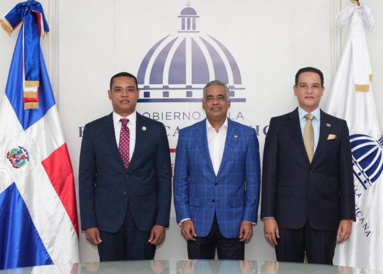 De acuerdo con el decreto 103-25, Alfonso Rodríguez asumirá en el Viceministerio de Energía y Gaddis Enrique Corporán Segura el Viceministerio de Energía Nuclear.
