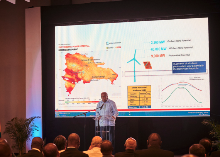 Ministro de Energía y Minas Antonio Almonte. | Fuente externa