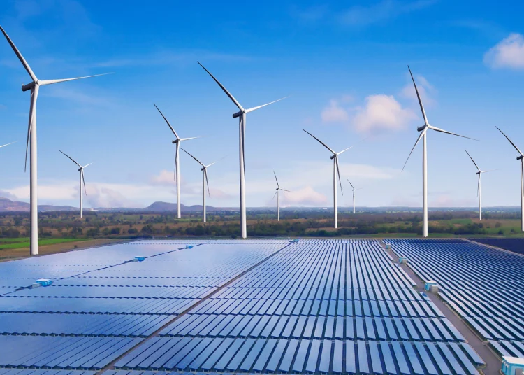 Hacia el 2011, República Dominicana contaba con 33.5 MW en producción eólica, una cifra que aumentó en más de 1000% hasta 2021.