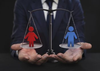Las mujeres en altos puestos de dirección aumentan la productividad y ganancias de las empresas. | istockphoto.com