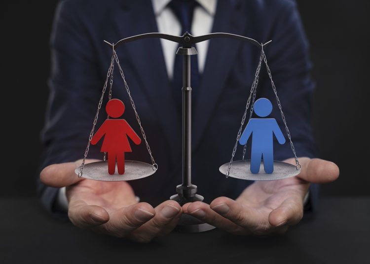 Las mujeres en altos puestos de dirección aumentan la productividad y ganancias de las empresas. | istockphoto.com