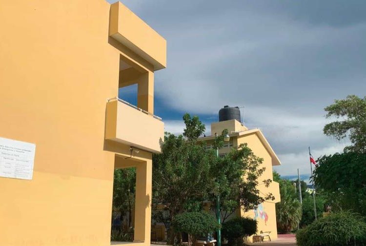 La ampliación de plantel educativo para inicial Ramón Molina Medrano, Cristóbal, para la cual ha presupuestados RD$2.8, pero con cero ejecutados.