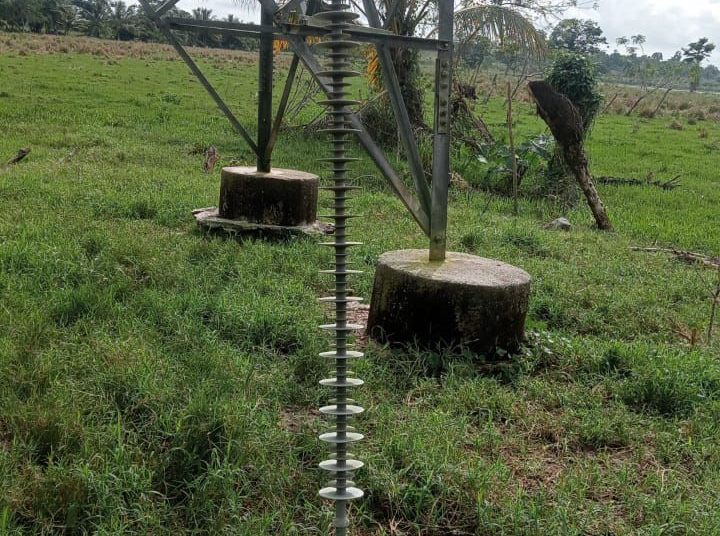 La salida de la línea 138 Kv dejó sin servicio eléctrico a los municipios de Sánchez, Samaná y Las Terrenas, este sábado.