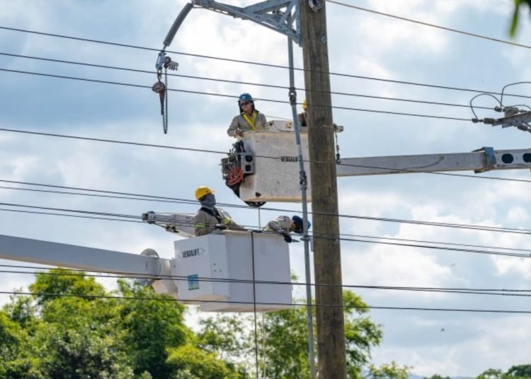 Debido a estas labores, se verá afectado de manera transitoria el servicio eléctrico en las comunidades de Pizarrete, Baní y Matanza.