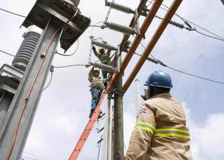 Indicó que estas acciones son parte del compromiso de la empresa de garantizar un servicio de transporte de energía en alta tensión estable, eficiente y de calidad.