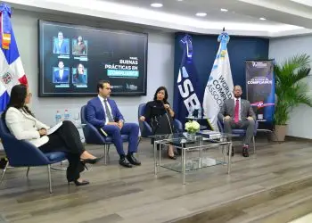 Participan en panel “Buenas prácticas en ‘compliance’”, celebrado por la World Compliance Association (WCA) capítulo República Dominicana en la Superintendencia de Bancos.