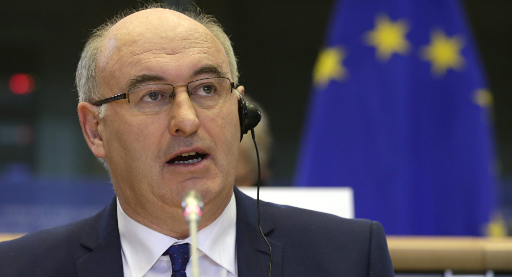 eurocomisario de agricultura y desarrollo rural, phil hogan.