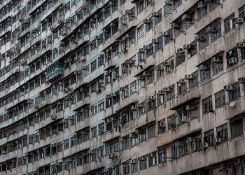 facade-gbb5ba1744_1920