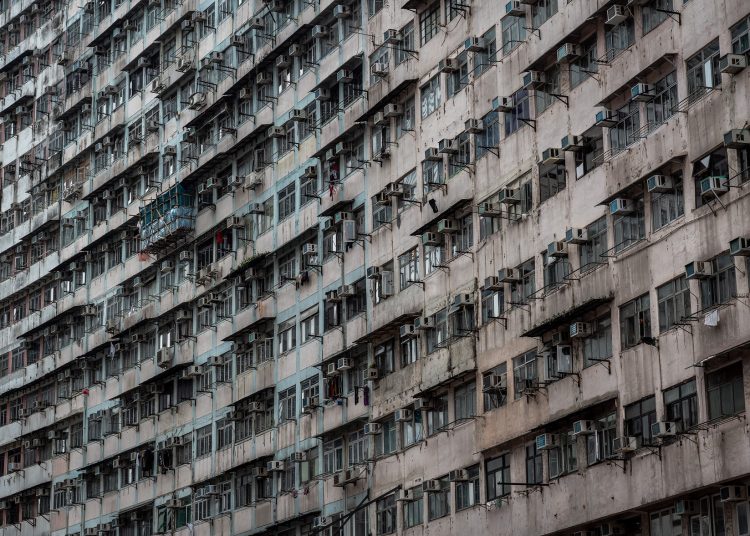 facade-gbb5ba1744_1920