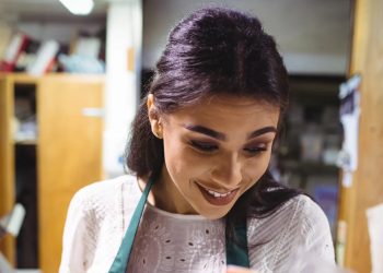 Las pequeñas y microempresas deben adoptar los comprobantes fiscales electrónicos (e-CF) a partir del 15 de mayo de 2026.