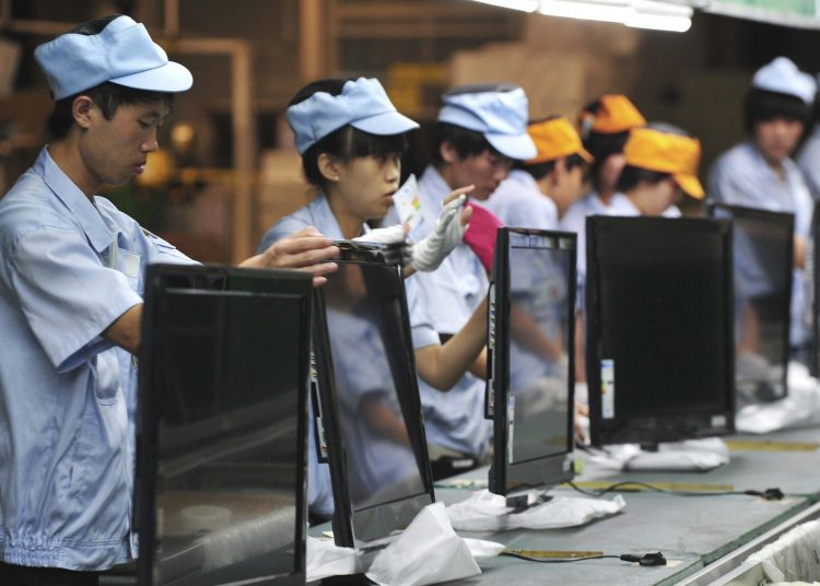 El desempleo entre personas de 16 a 24 años en zonas urbanas de China alcanzó en septiembre el 17.6%.- Fuente externa.