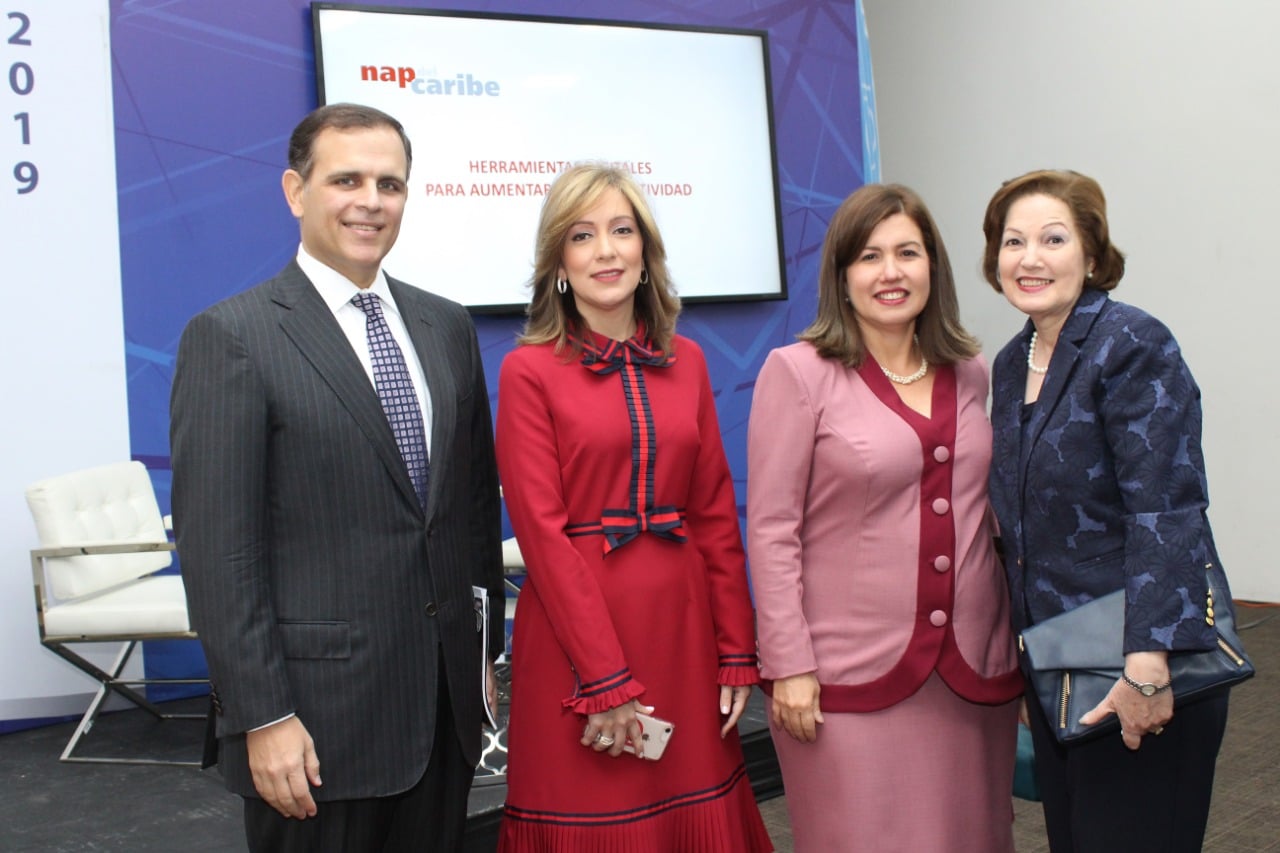 firma digital jochy vicente, maria waleska alvarez, lucile houellmont y clara jimenes alfau (1)