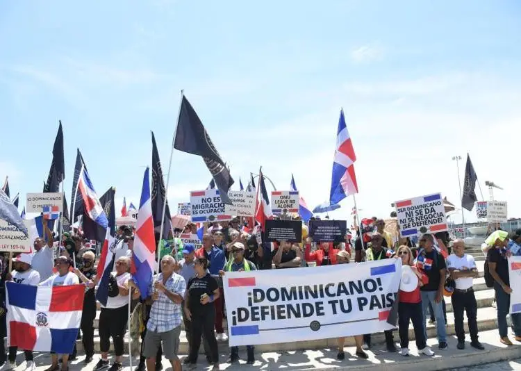 Las autoridades han dispuesto un amplio dispositivo de seguridad en el Hoyo de Friusa.