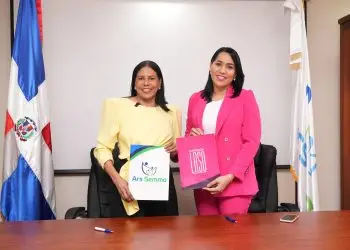 El acuerdo fue suscrito por la directora ejecutiva de Fundación LASO, Lorenny Solano, y la directora ejecutiva de ARS Semma, la doctora Sonia Midalma Feliz Medrano.