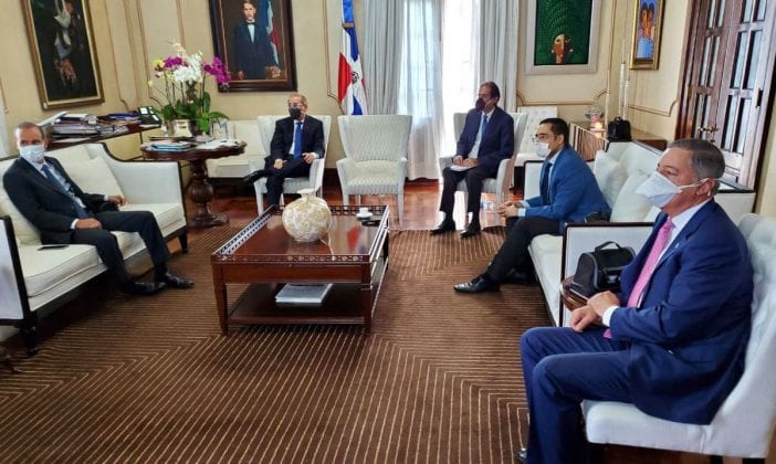 funcionarios gobierno dominicano covid 19