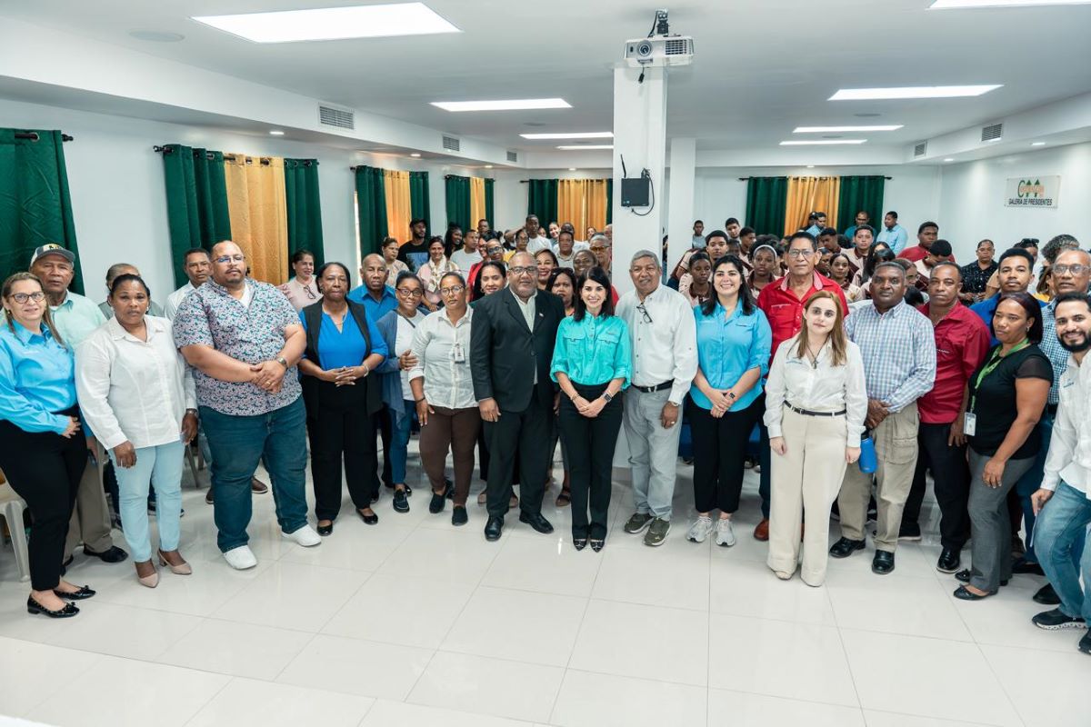Microempresarios en Pedernales reciben capacitación