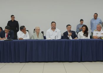 Entre los objetivos del proyecto destacan la identificación y cuantificación de fuentes de contaminación, reducción de desechos flotantes, intervención de cañadas, retiro de embarcaciones hundidas, y otras iniciativas.