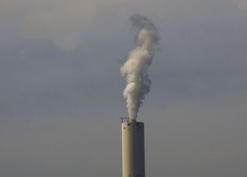 El último objetivo que se ha fijado el Gobierno francés desde el pasado mes de mayo es recortar las emisiones de gases de efecto invernadero en un 50%. - Fuente externa.