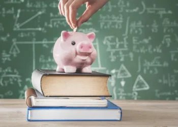 El informe “Deducción de Gastos Educativos 2025” señala que 41,515 contribuyentes completaron satisfactoriamente el proceso conforme la Ley 179-09.