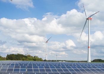 CNE dice que ha impulsado que este crecimiento se alinee con el Plan Energético Nacional, que prevé alcanzar un 30% de generación renovable para 2030.