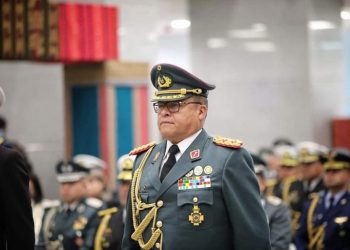 Zuñiga y sus seguidores se replegaron tras el cambio de mandos militares y, momentos después, el destituido jefe militar fue capturado en la sede del Estado Mayor.