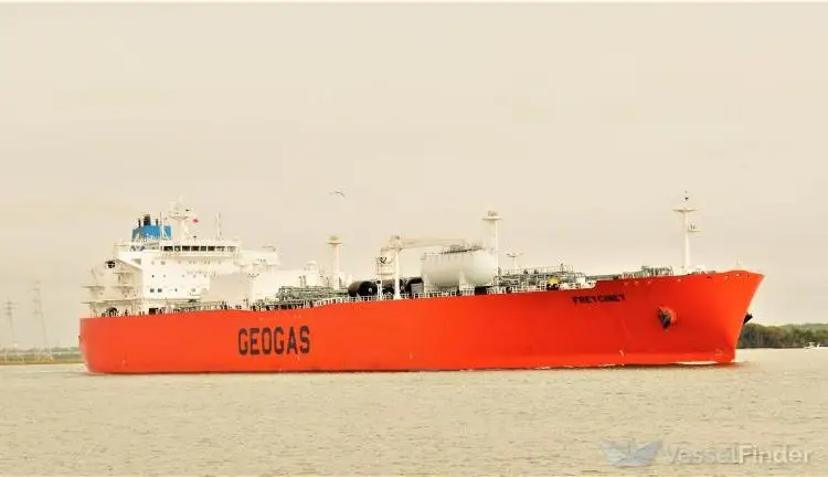 El buque Freycinet, que llegó al país este martes por la terminal de San Pedro de Macorís, suplirá las necesidades del sector privado, que había enfrentado dificultades de disponibilidad de combustibles.
