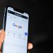 La supuesta estrategia demuestra asimismo que Google sigue tratando de hacer frente a una tecnología que, según el FT, amenaza su negocio publicitario, casi un año y medio después de la aparición de ChatGPT.