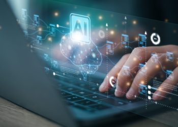 Google también anunció nuevas funciones de seguridad en línea para facilitar la eliminación de 'deepfakes'.