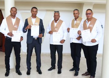 Colaboradores del Grupo Martí durante la primera promoción del Programa Nacional de Habilidades Blandas de Conducción.