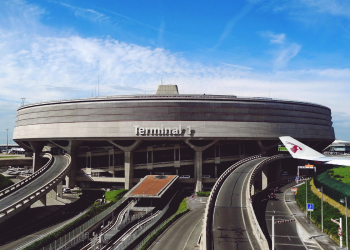 Respecto a 2019, el último año antes de la pandemia, el número de pasajeros de 2024 representa el 95.8%, mientras que el de operaciones de aviones se queda en el 92.8%.- Fuente externa.