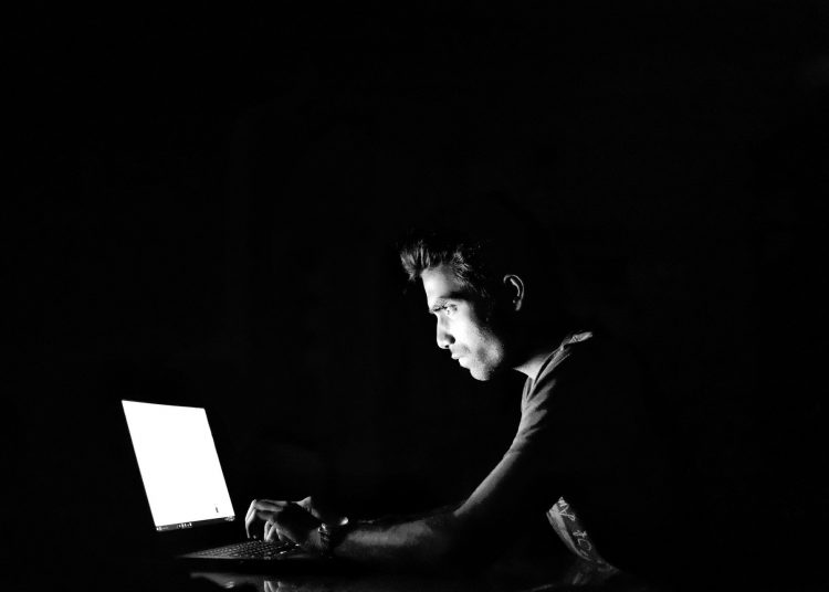 Ciberocupación, hacking