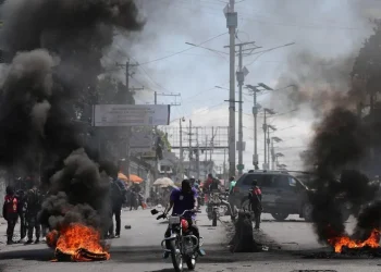 La inseguridad ha llevado a cientos de miles de personas a abandonar sus casas hasta convertir a Haití en "el país con mayor índice mundial de desplazamientos per cápita debido a la violencia".